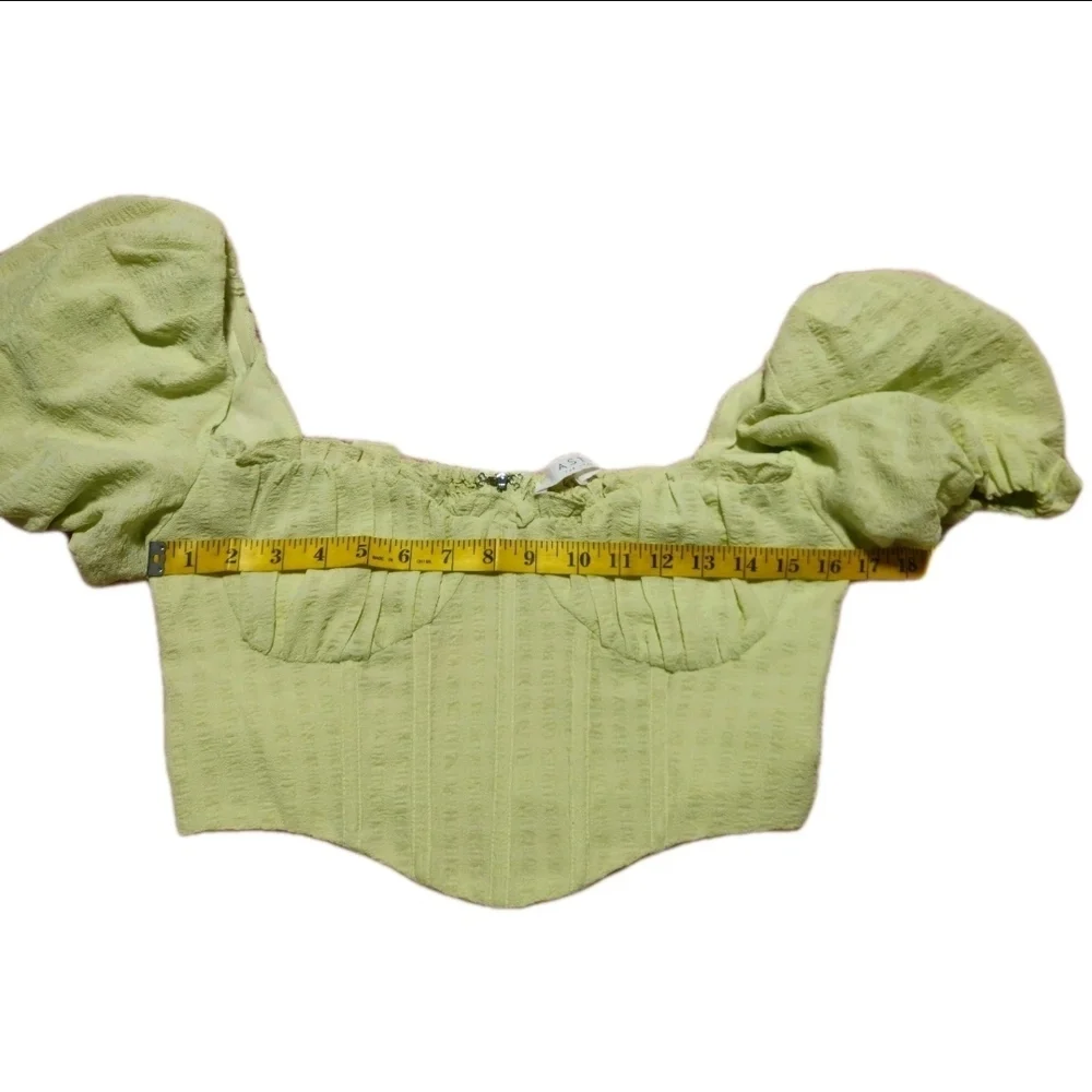 ASTR The Label Paola Puff Sleeve Paola Top Light Green Medium NWT Cottagecore